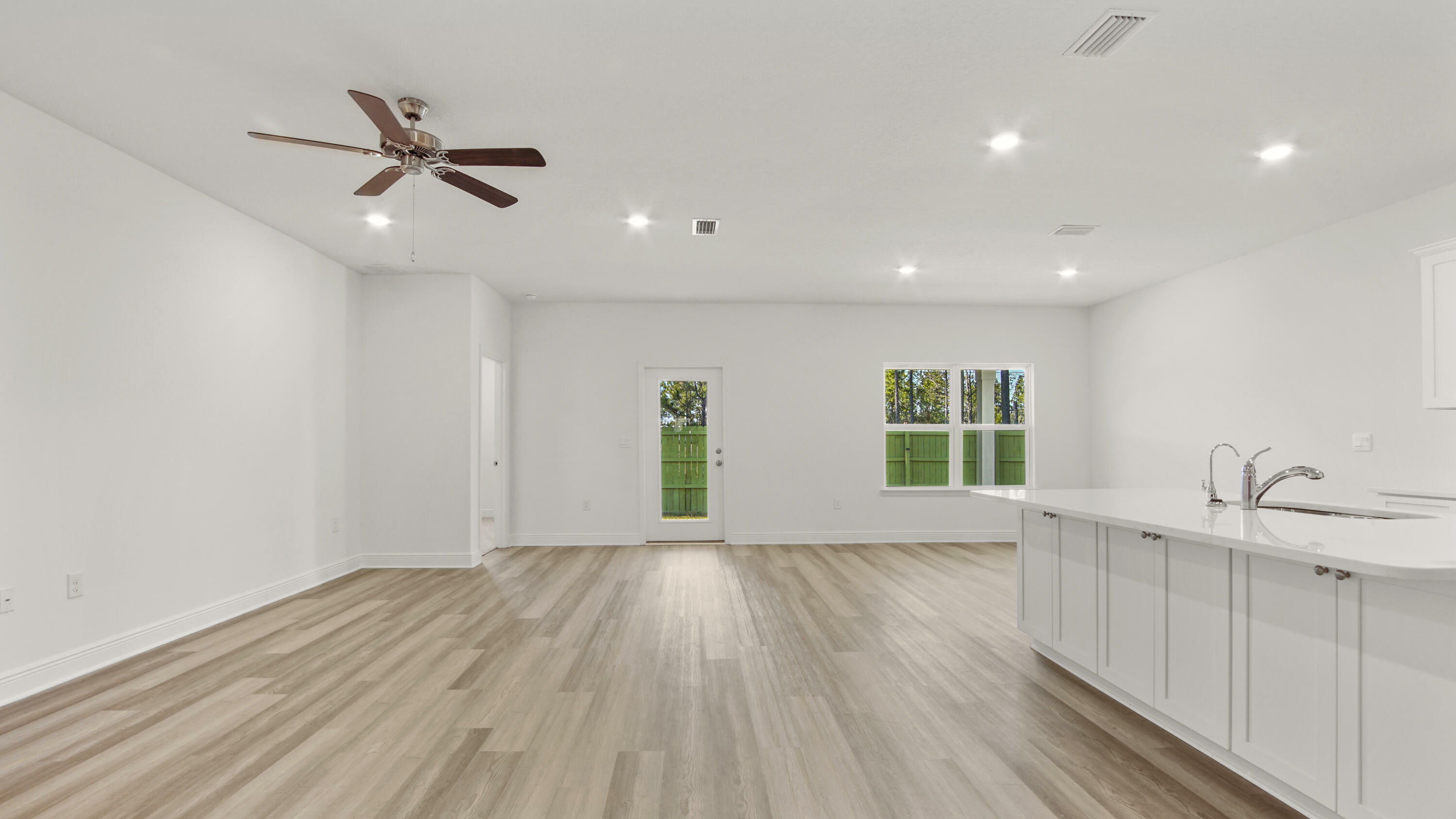 Property Photo: 60 W Gray Owl Drive FL 32439