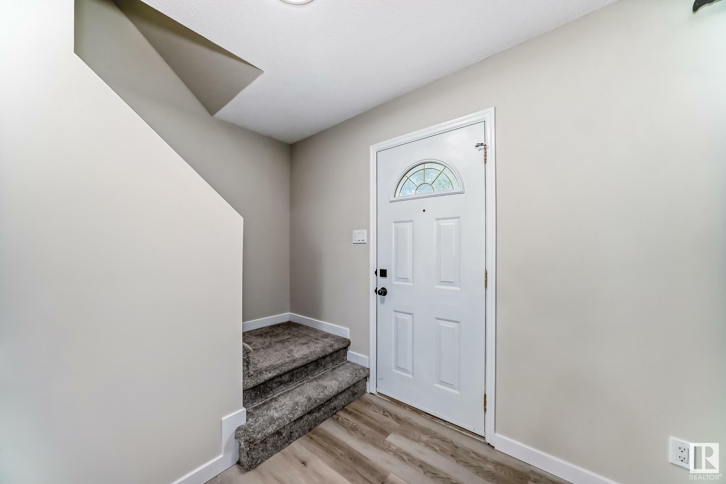 Property Photo: 1531 Knottwood NW AB T6K 2B8