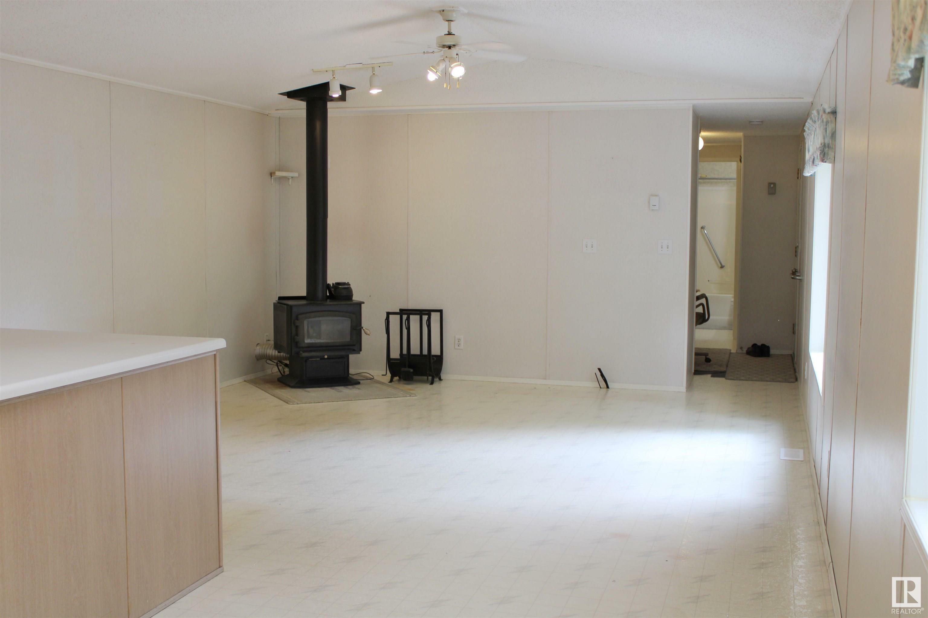Property Photo: 1104 Twp Road 545 AB T0E 1V0