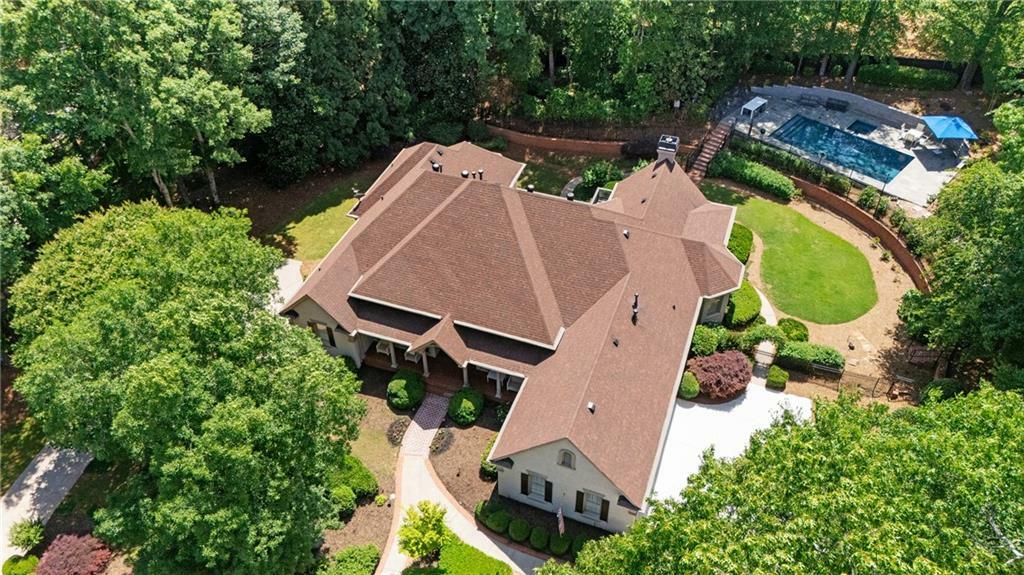 Property Photo: 10630 N Edgewater Place GA 30097