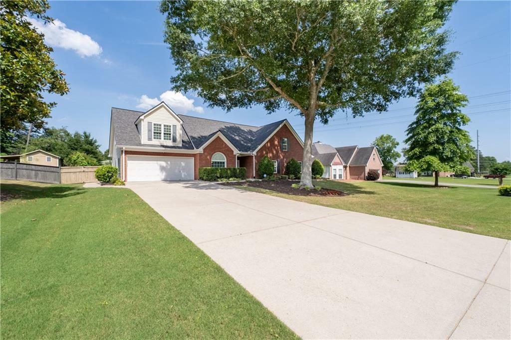 Property Photo: 3027 Biltmore Woods Drive GA 30519