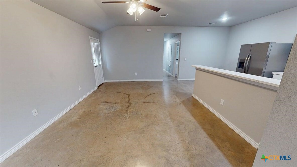 Property Photo: 1204 N 8th Street A TX 76541