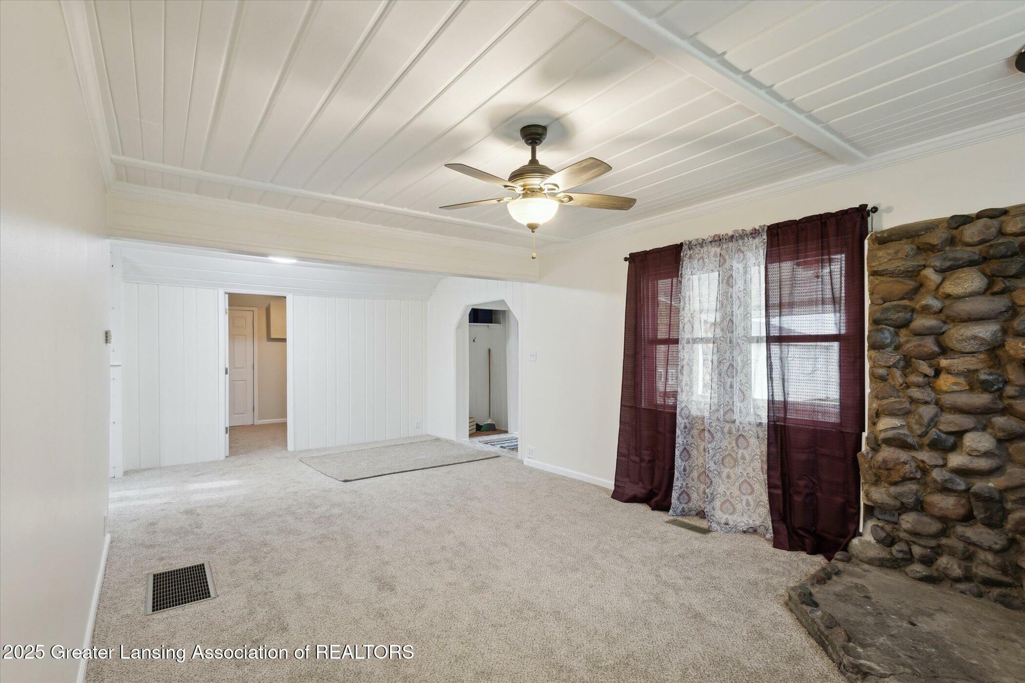 Property Photo: 1900 Kaplan Street MI 48917