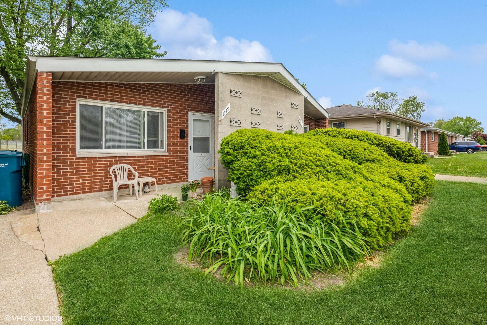 Property Photo: 1147-49 N Elmer Street IN 46319