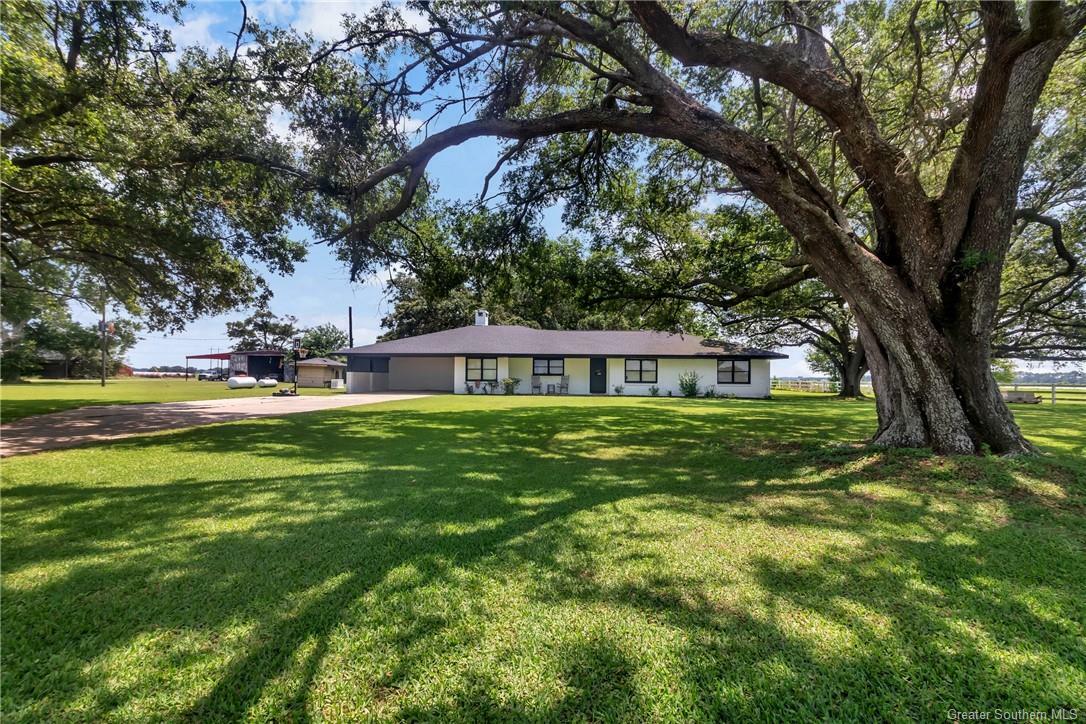 Property Photo: 15200 Farm Supply Road LA 70581