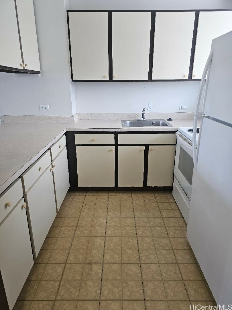 Property Photo: 99-060 Kauhale Street 903 HI 96701