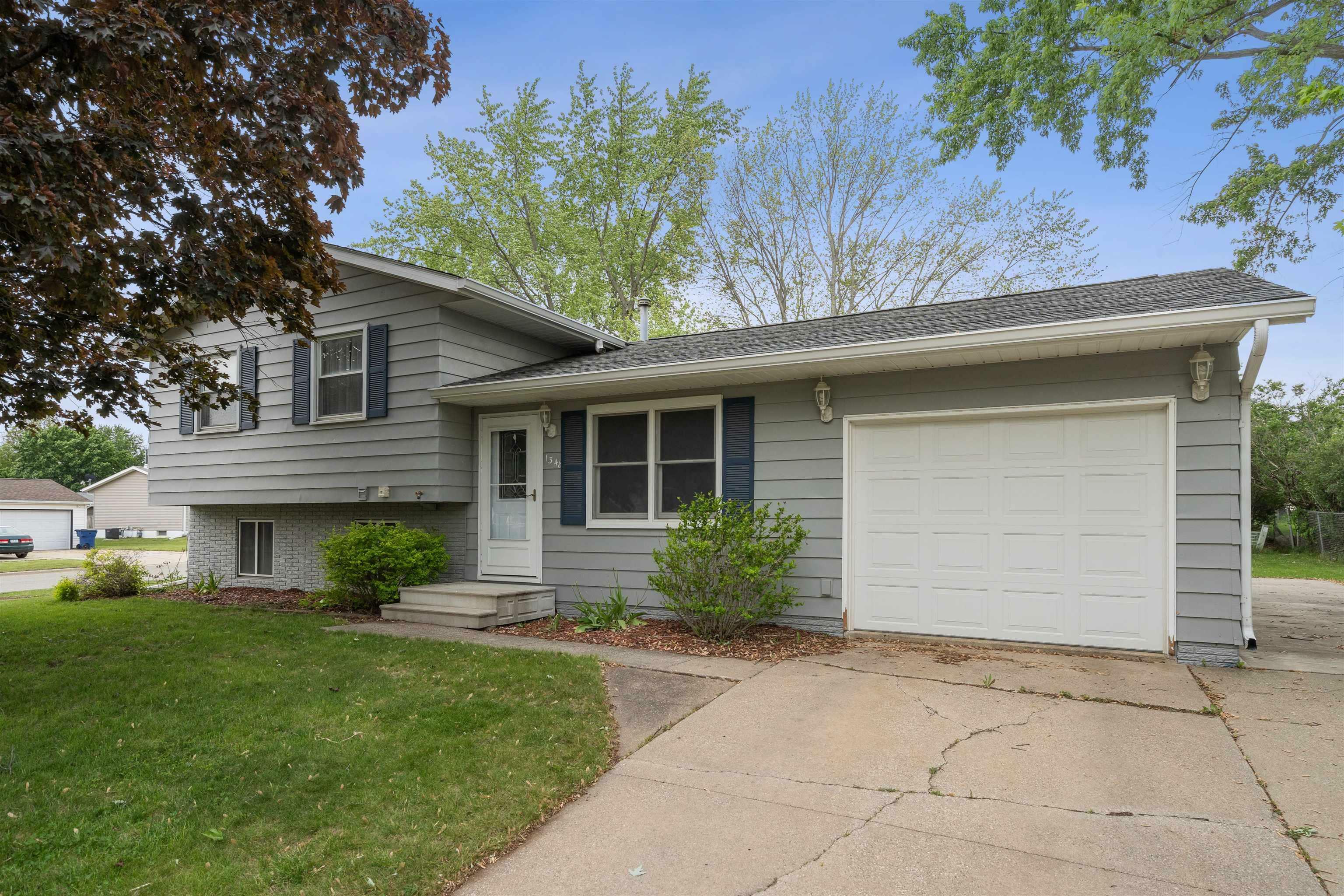 Property Photo: 1348 Edgewood Drive IA 50701
