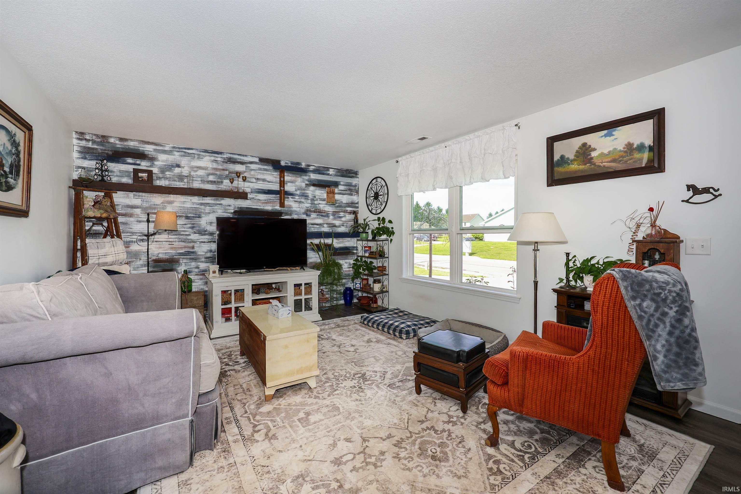 Property Photo: 110 Alan Drive IN 46737