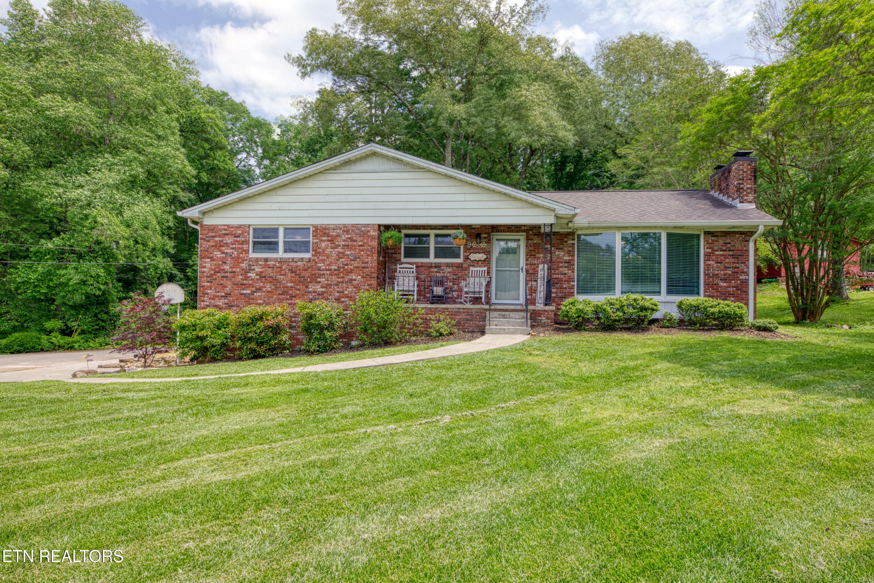 Property Photo: 9212 Burchfield Drive TN 37830
