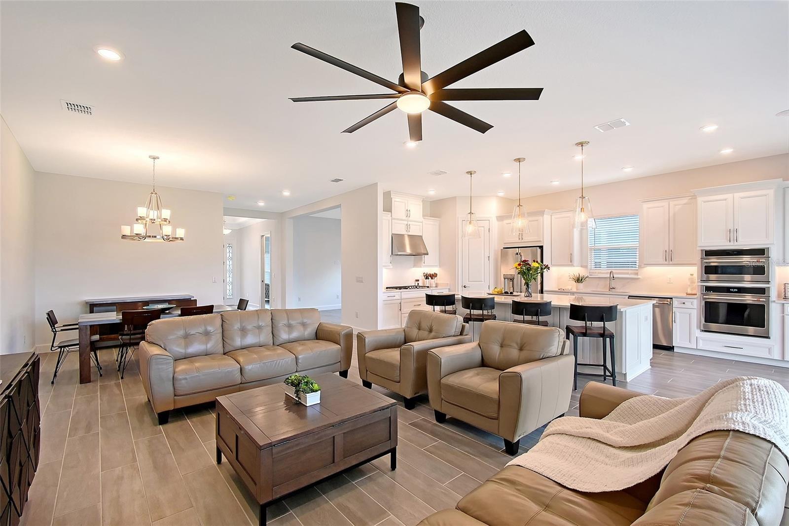 Property Photo: 11427 Viani Terrace FL 34221