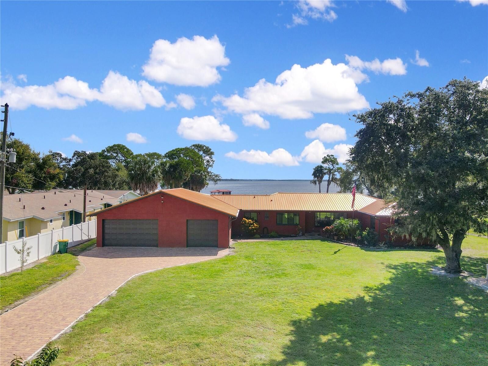Property Photo:  955 Mansfield Road  FL 32778 