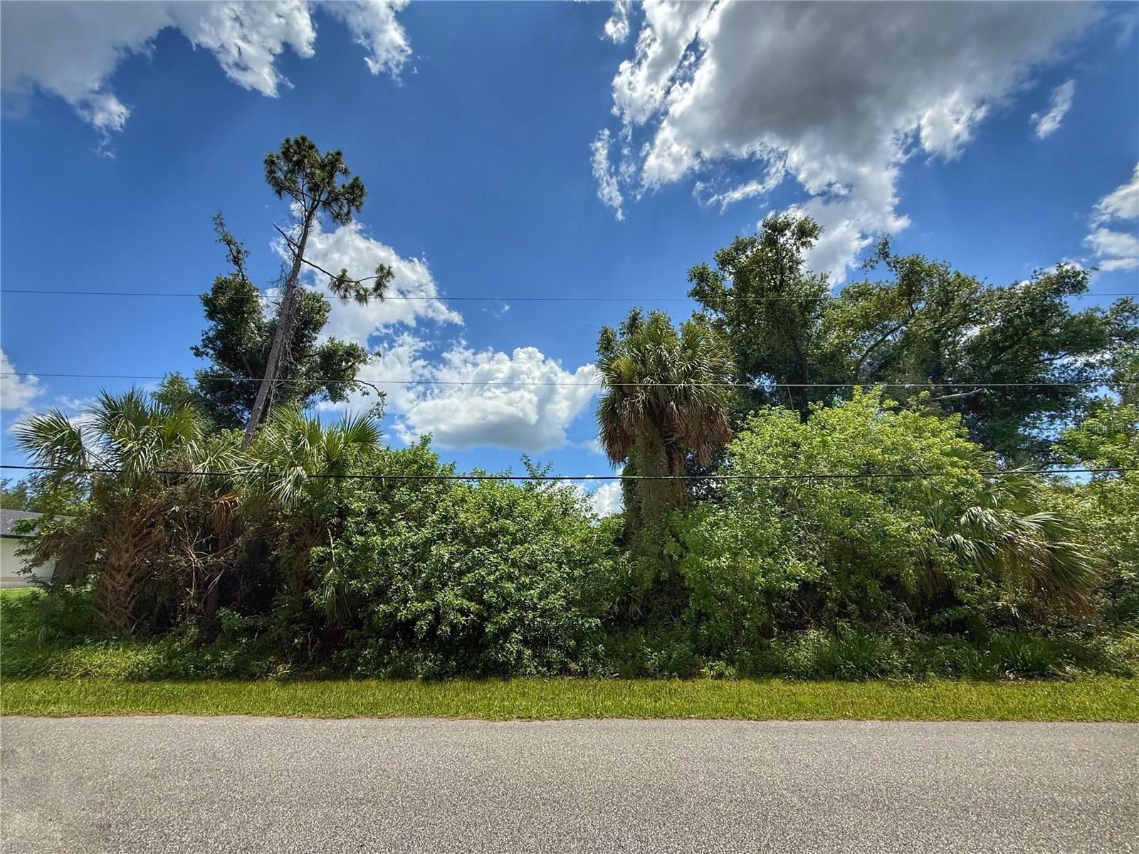 Property Photo: Wecoma Ave FL 34287