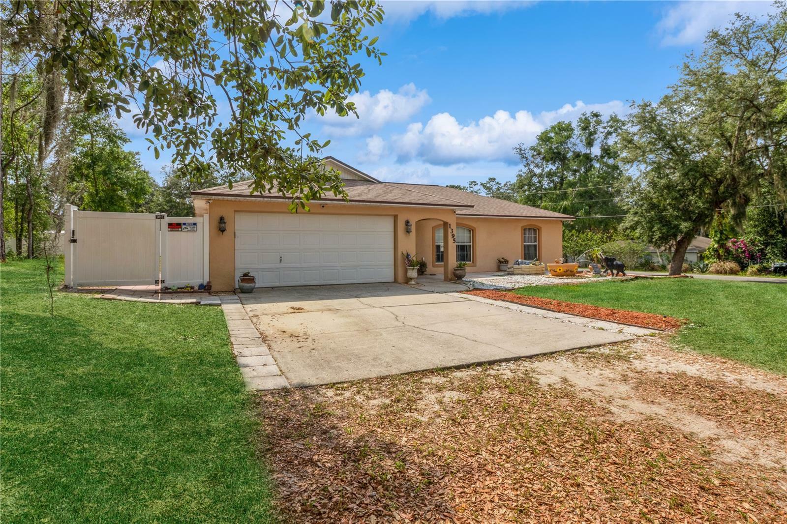 Property Photo: 1395 Deland Avenue FL 32763