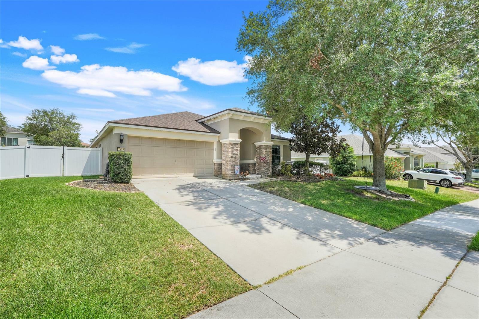 Property Photo:  2889 Columbus Avenue  FL 34715 