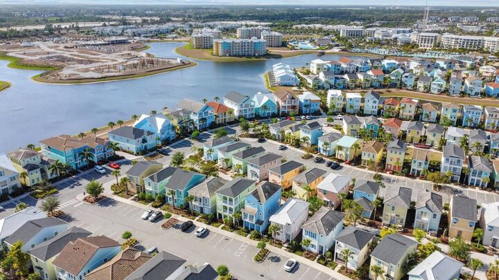 Property Photo:  8045 Lost Shaker Lane  FL 34747 