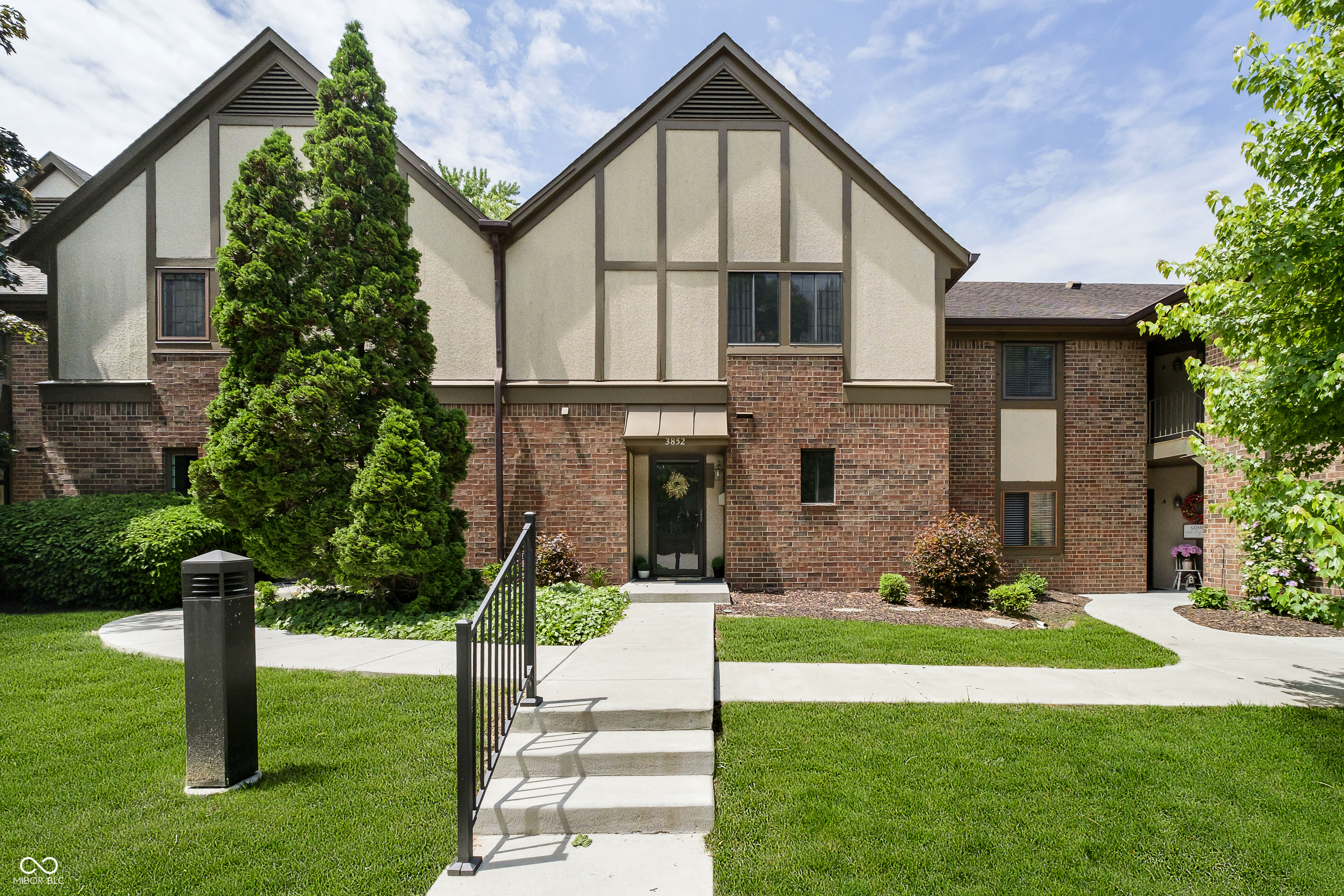 Property Photo: 3852 Knollton Road 3852 IN 46228