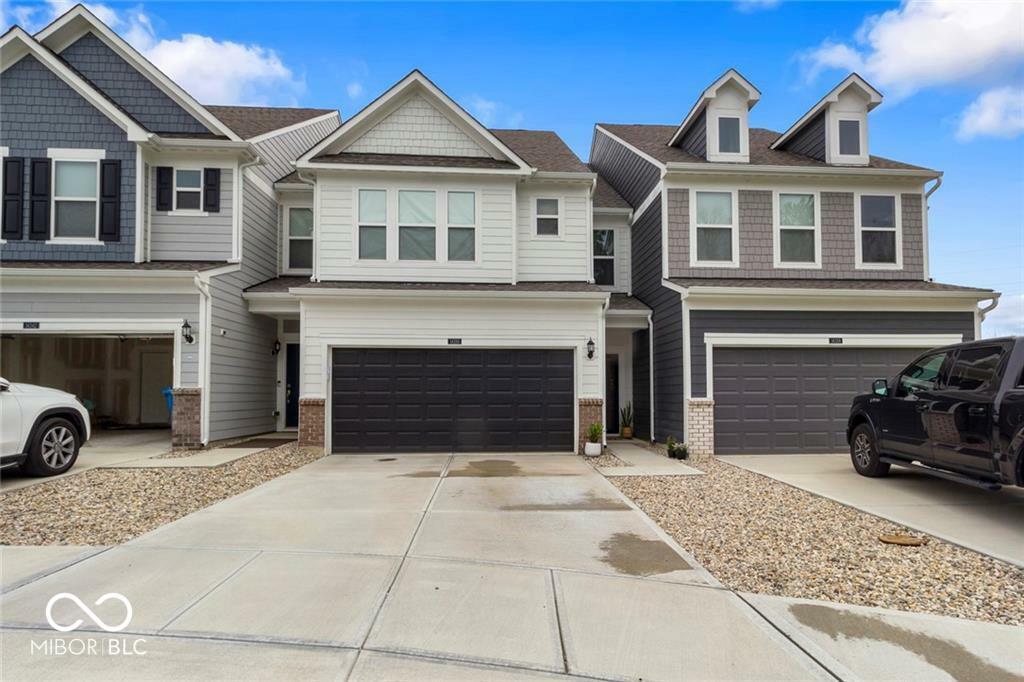 Property Photo: 14350 Ludwell Court IN 46037