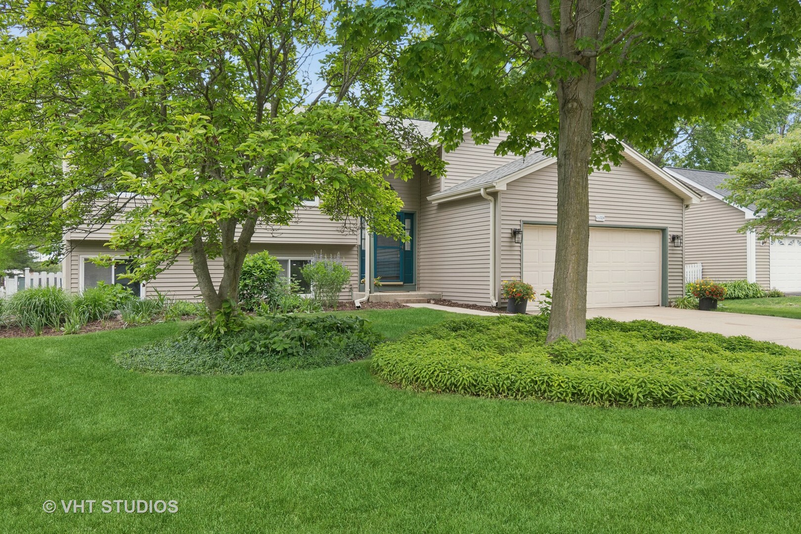 Property Photo: 6S024 Westwind Drive IL 60563