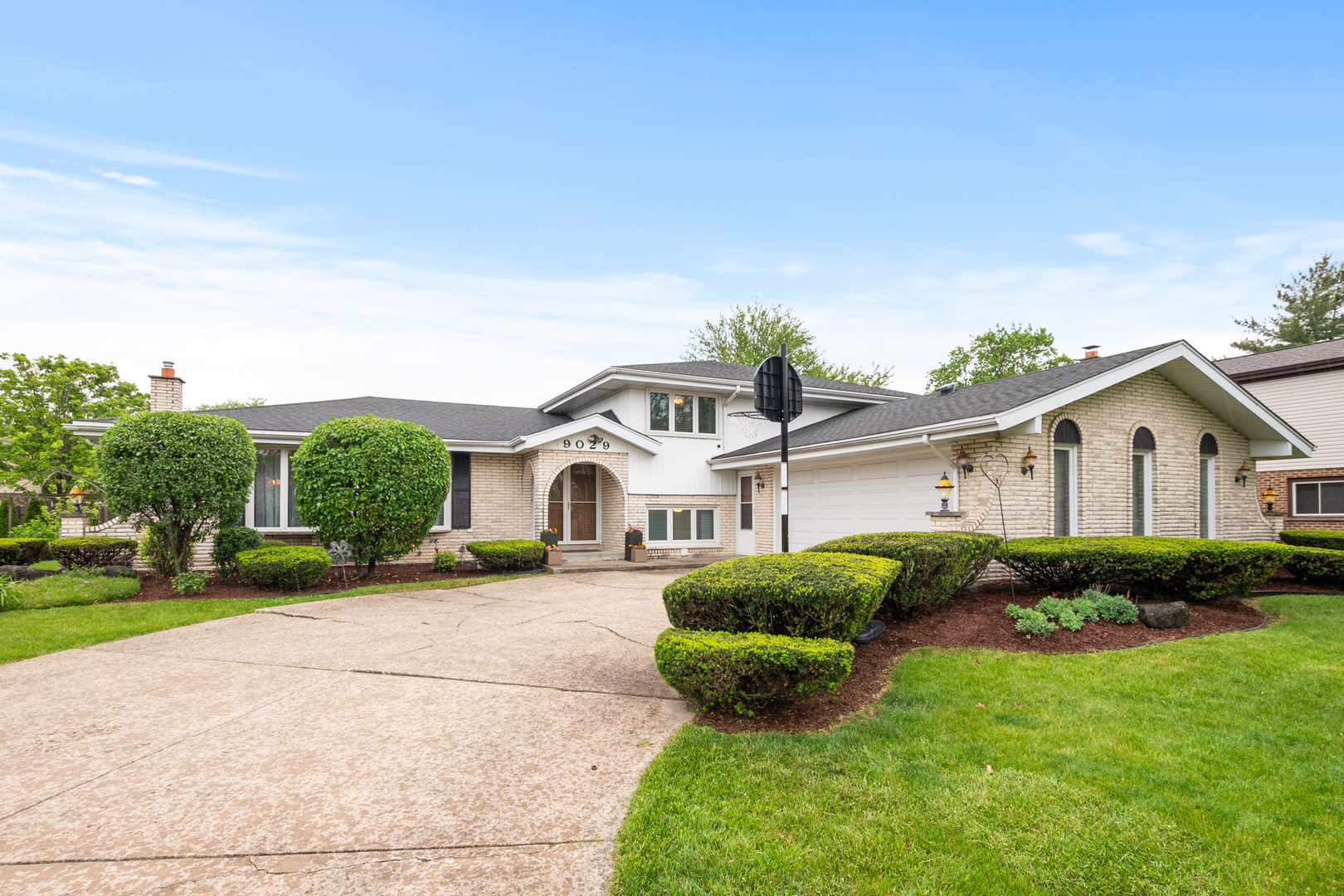Property Photo: 9029 Pine Street IL 60462