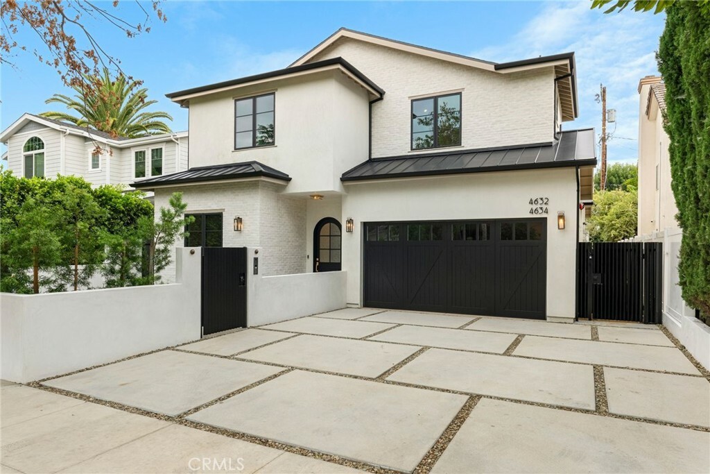 Property Photo: 4634 Vesper Avenue CA 91403