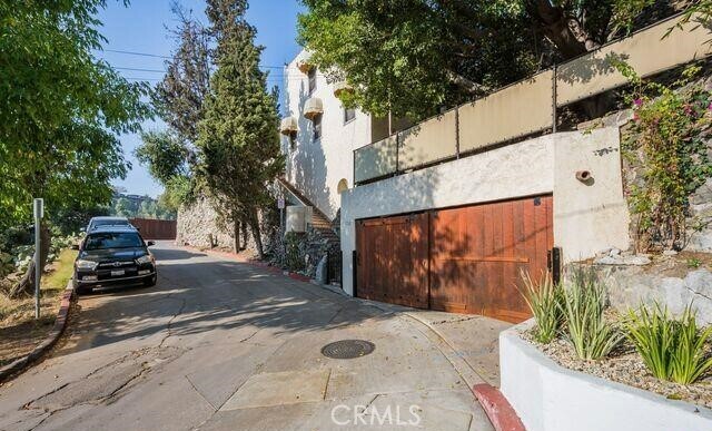 Property Photo: 5762 Tuxedo CA 90068
