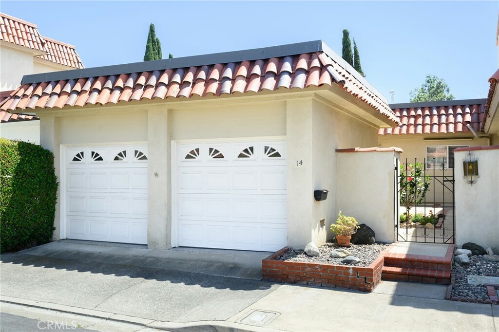 Property Photo: 14 Satinwood Way CA 92612