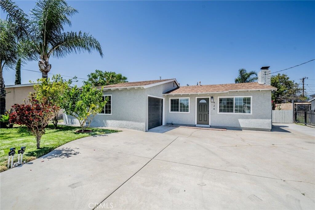 Property Photo:  424 E Rialto Avenue  CA 92376 