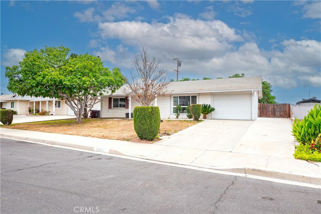 Property Photo: 29921 Thornhill Drive CA 92586