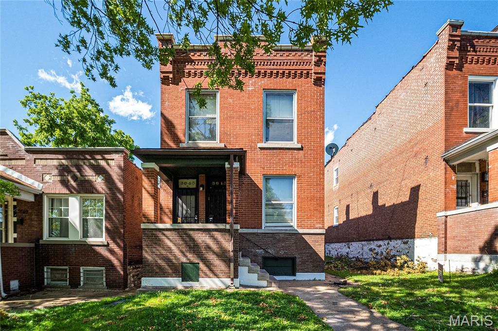 Property Photo: 3645 Alberta Street MO 63116