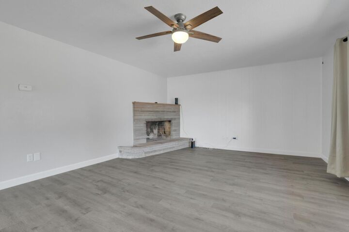 Property Photo: 1412 E Glenwood Avenue CA 95380