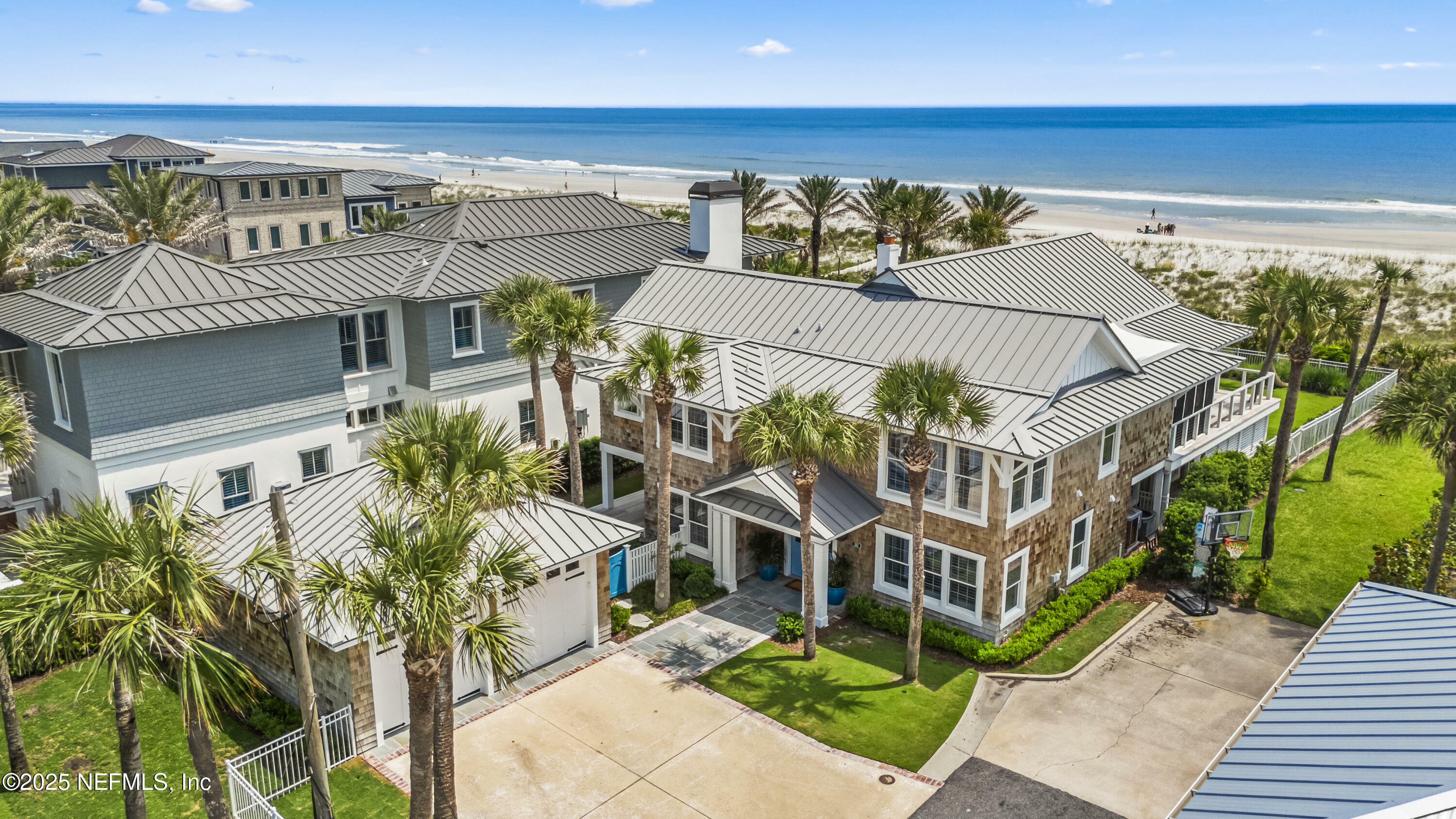 Property Photo: 102 Palm Place FL 32266