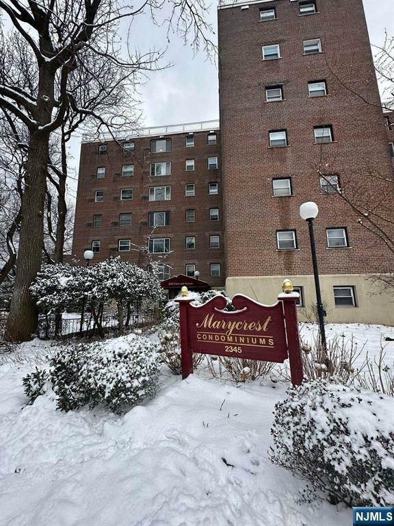 Property Photo:  2345 Linwood Avenue 4B  NJ 07024 