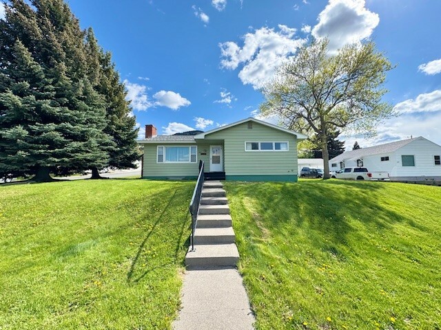 Property Photo: 1601 Choteau Street MT 59601