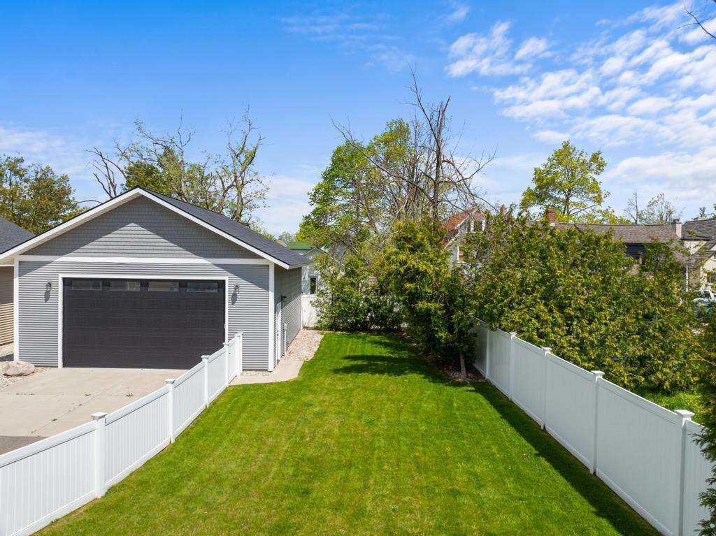Property Photo: 917 Grove MI 49770