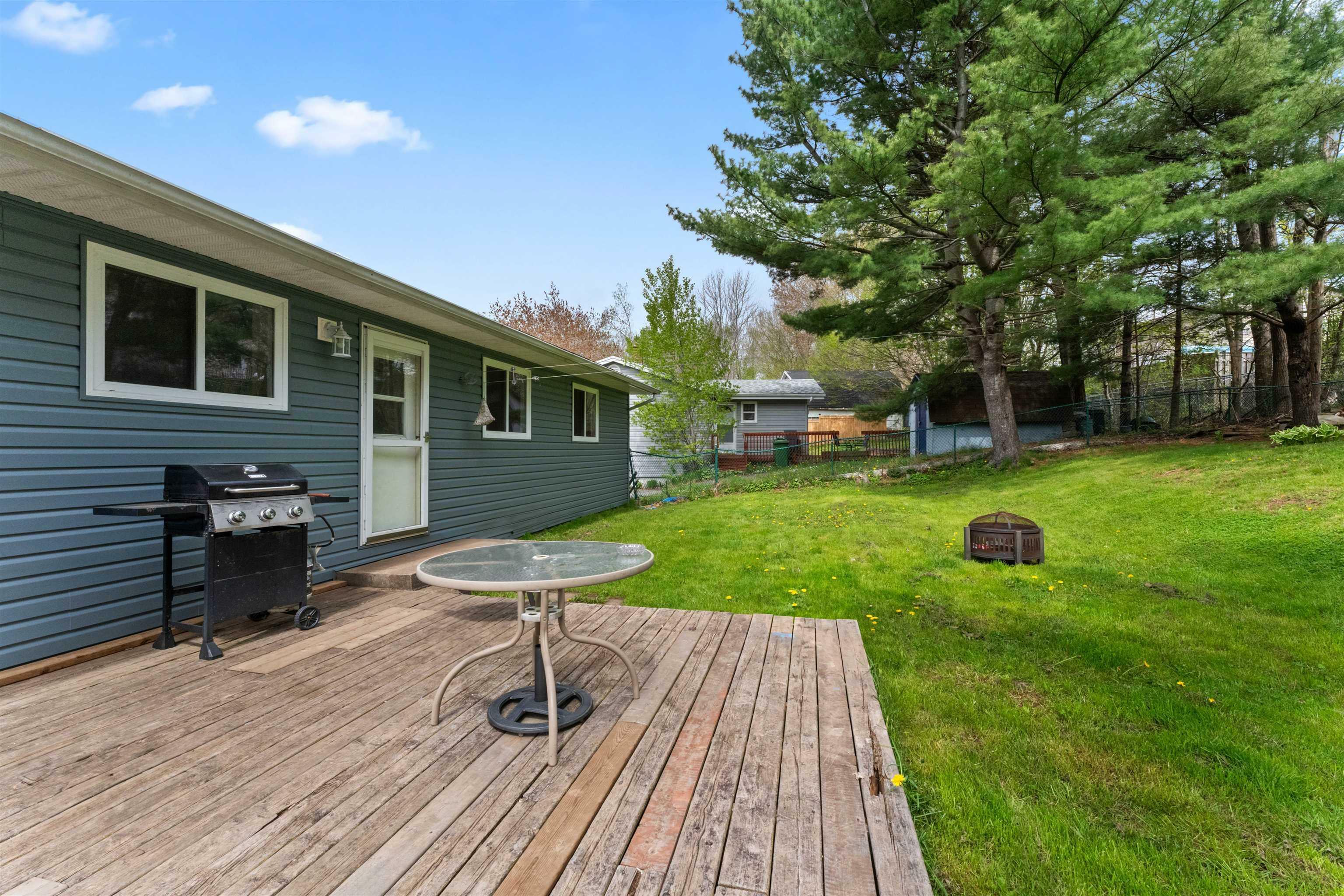 Photo de la propriété:  1558 Riverside Drive  NS B4C 2Y7 