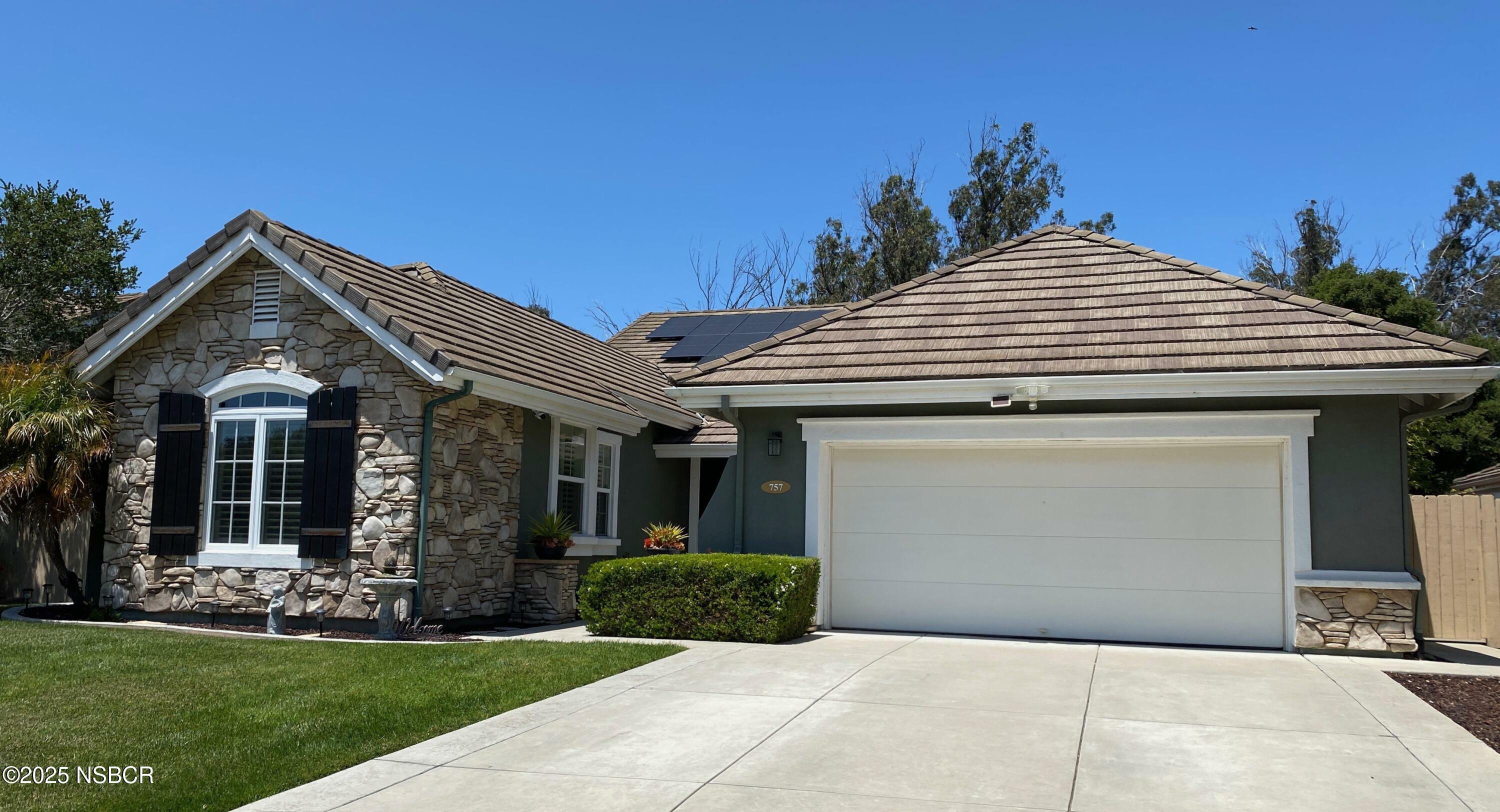 Property Photo: 757 Onstott Road CA 93436