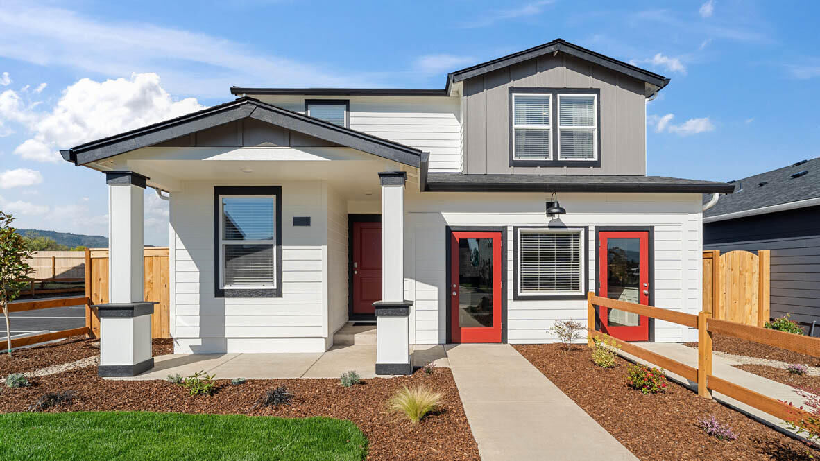 Property Photo: 616 Gaylee Avenue OR 97501