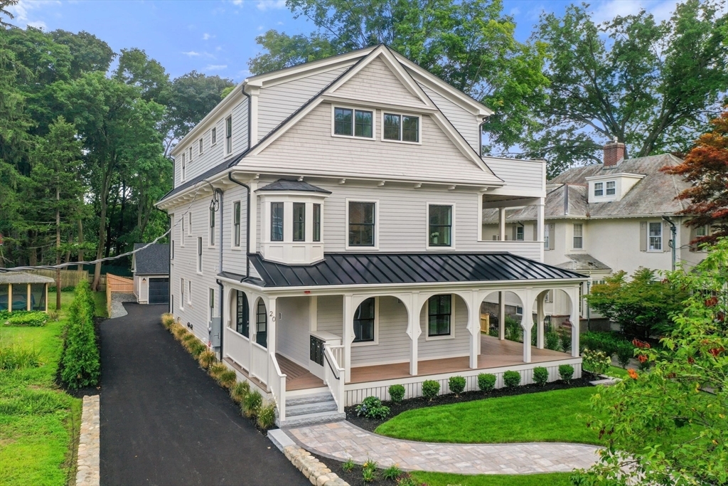 Property Photo: 20 Lawrence St 3 MA 01880