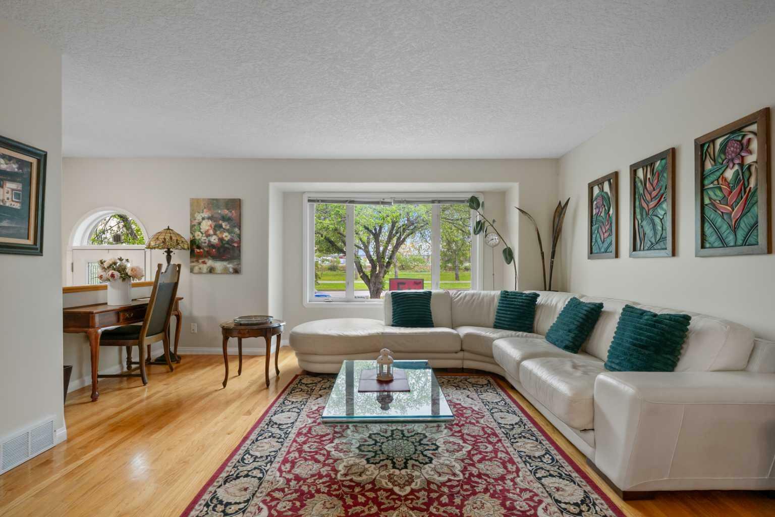 Property Photo: 1650 Westmount Boulevard NW AB T2N 3G6