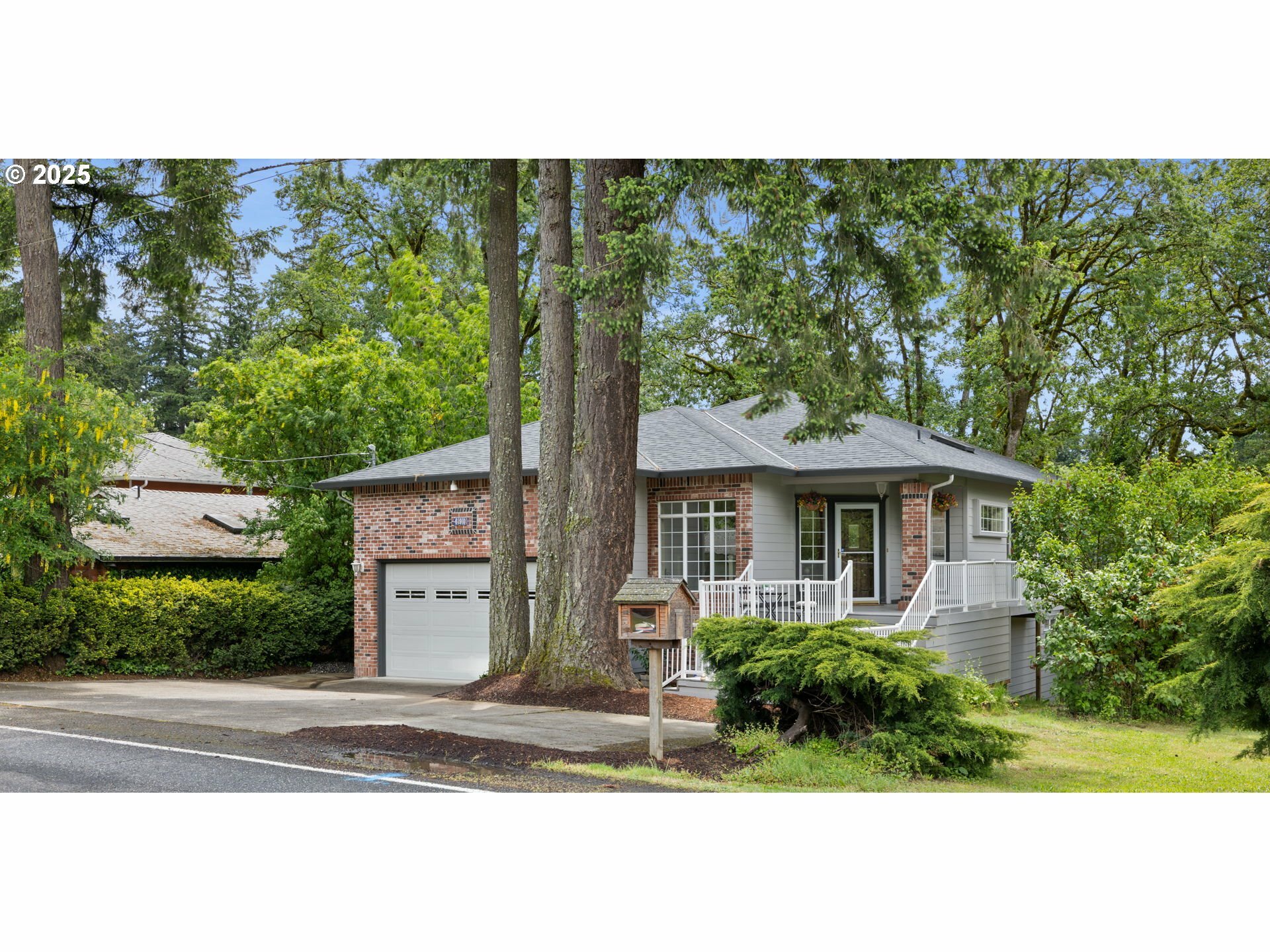 Property Photo: 690 N Shepherd Rd WA 98671