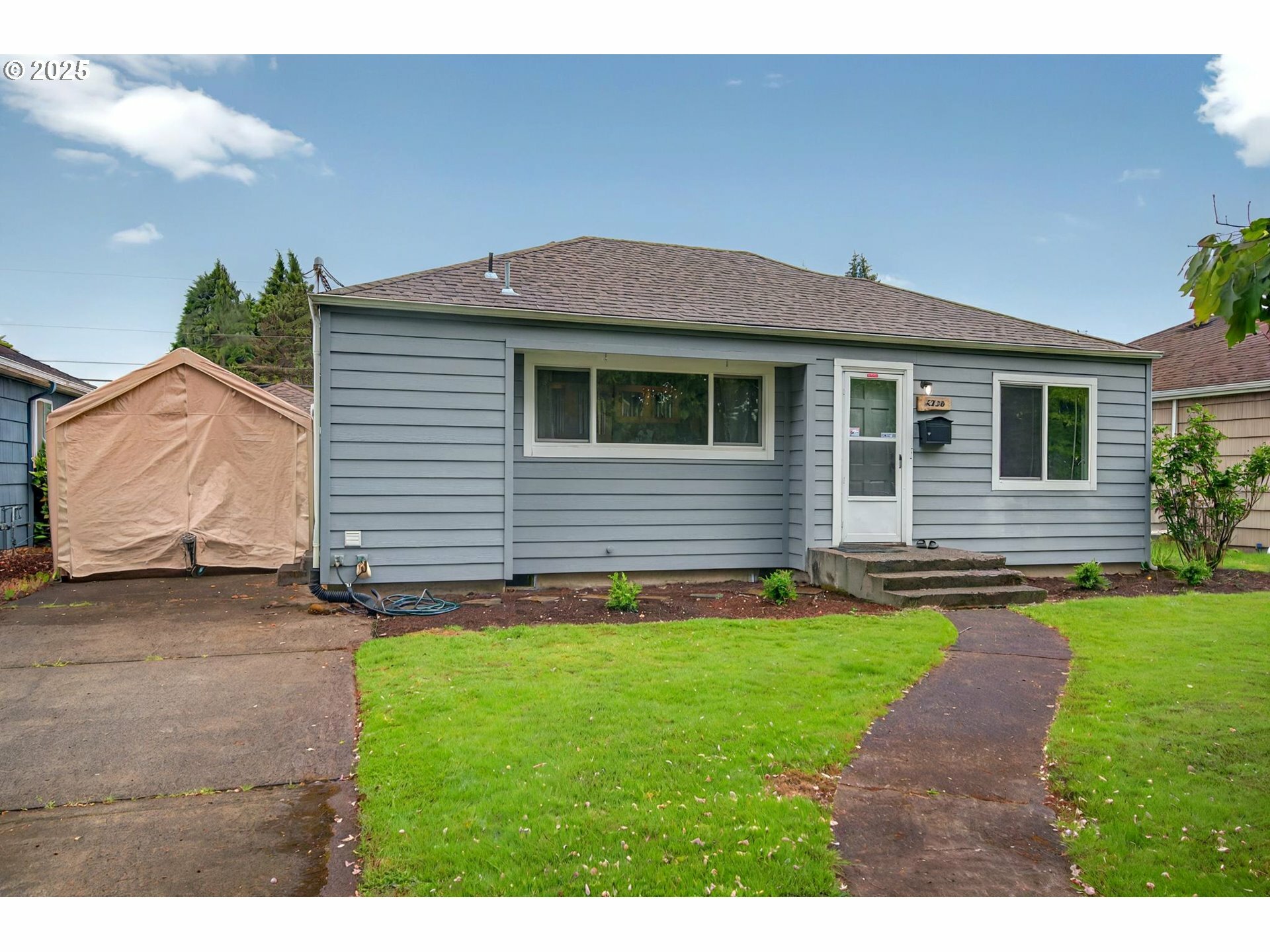 Property Photo: 2938 Louisiana St WA 98632