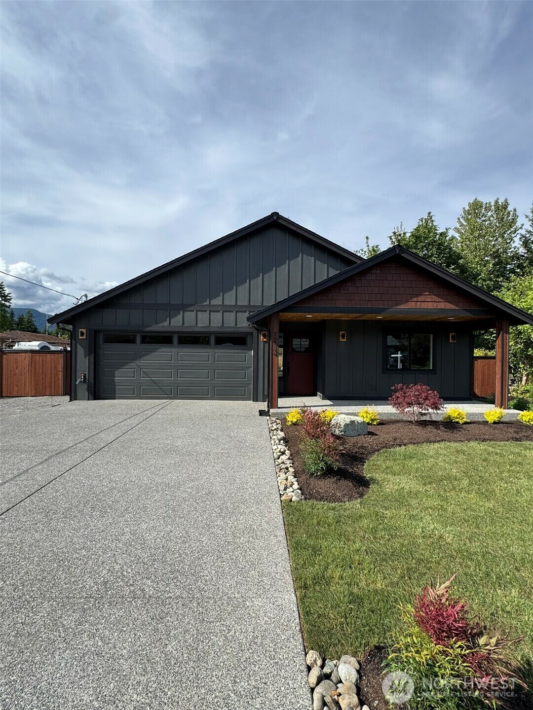 Property Photo: 1212 Cascade Street WA 98241