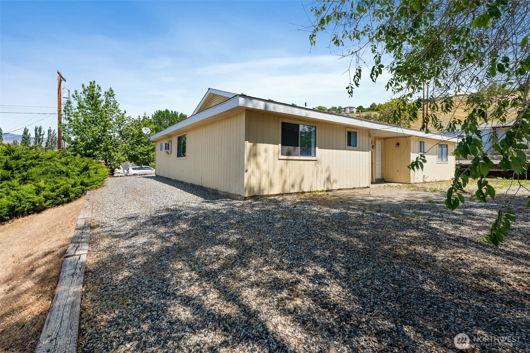 Property Photo:  14  Glendale Street NE A-B  WA 98802 