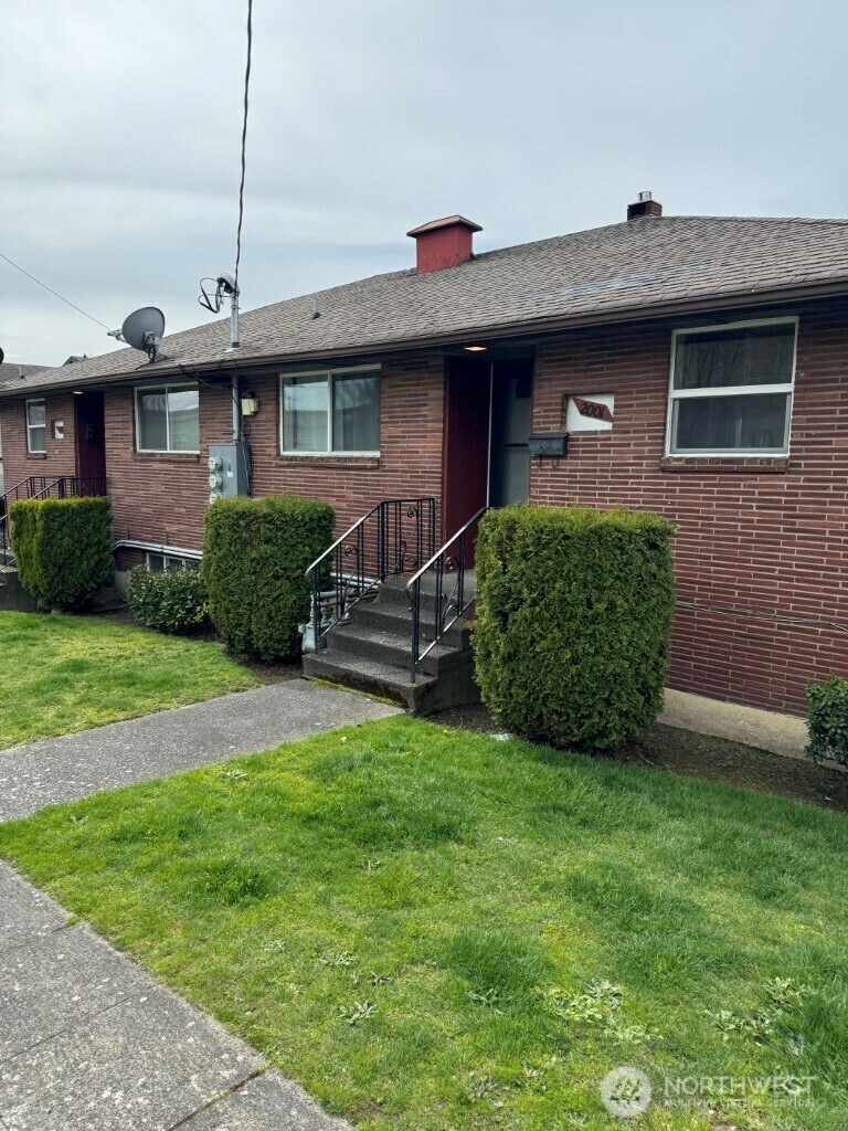 Property Photo: 2001 13th Avenue S WA 98144