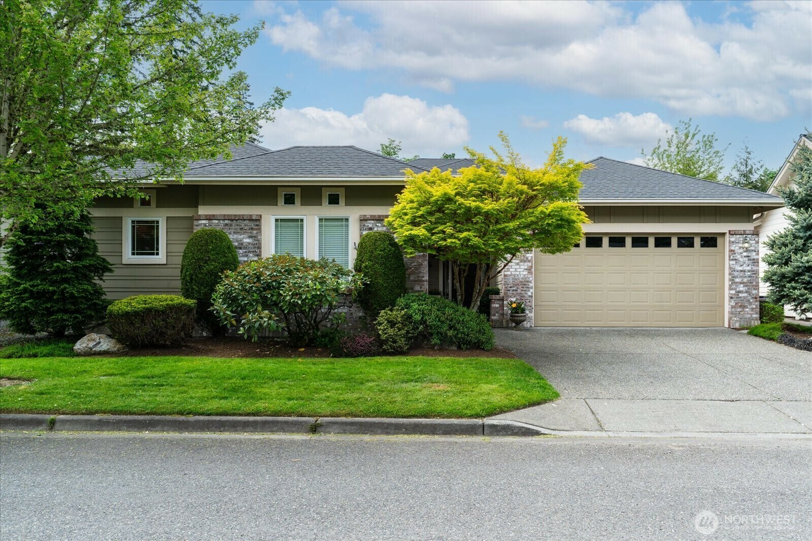 Property Photo: 12415 235th Place NE WA 98053