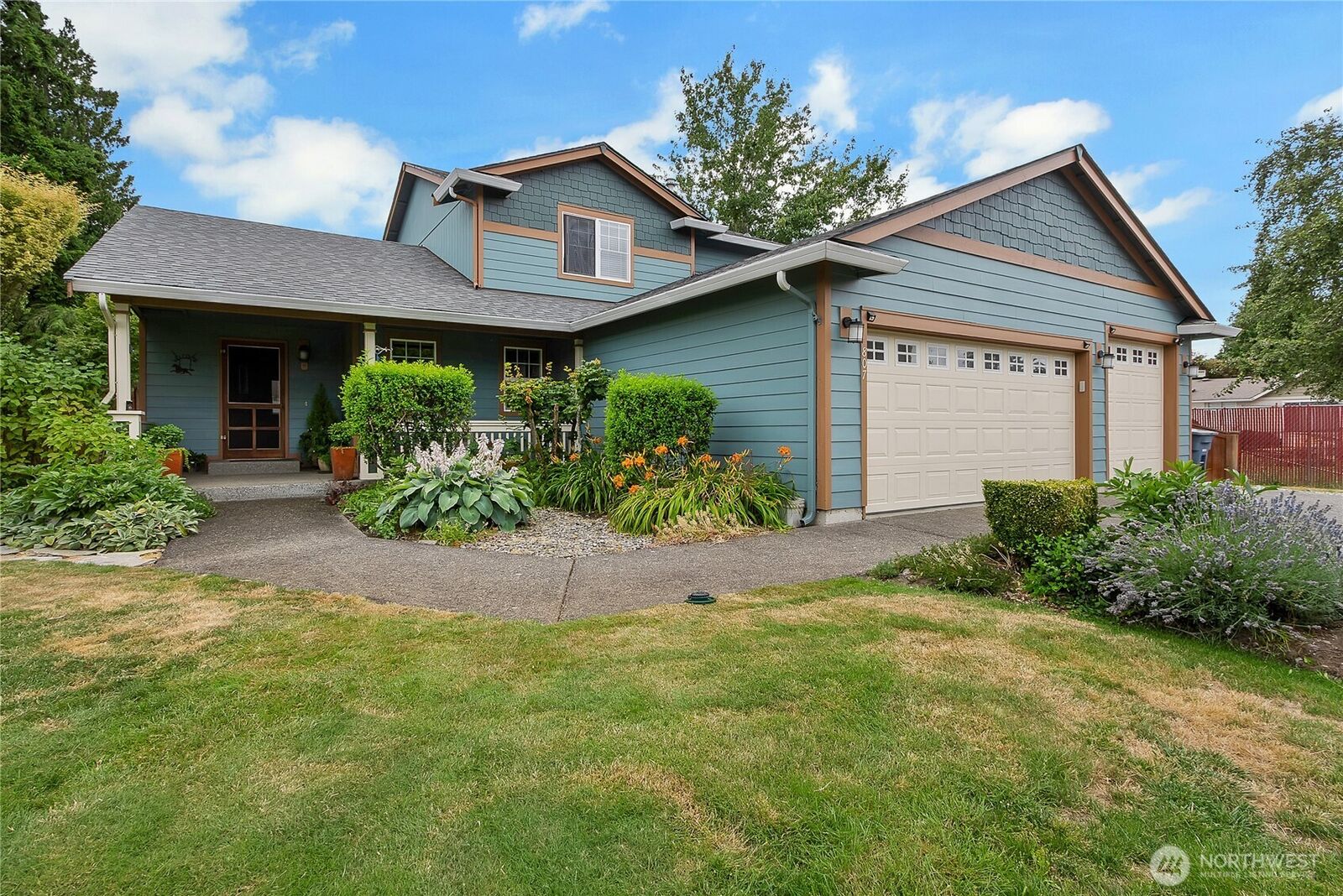 Property Photo: 807 21st Street NW WA 98371