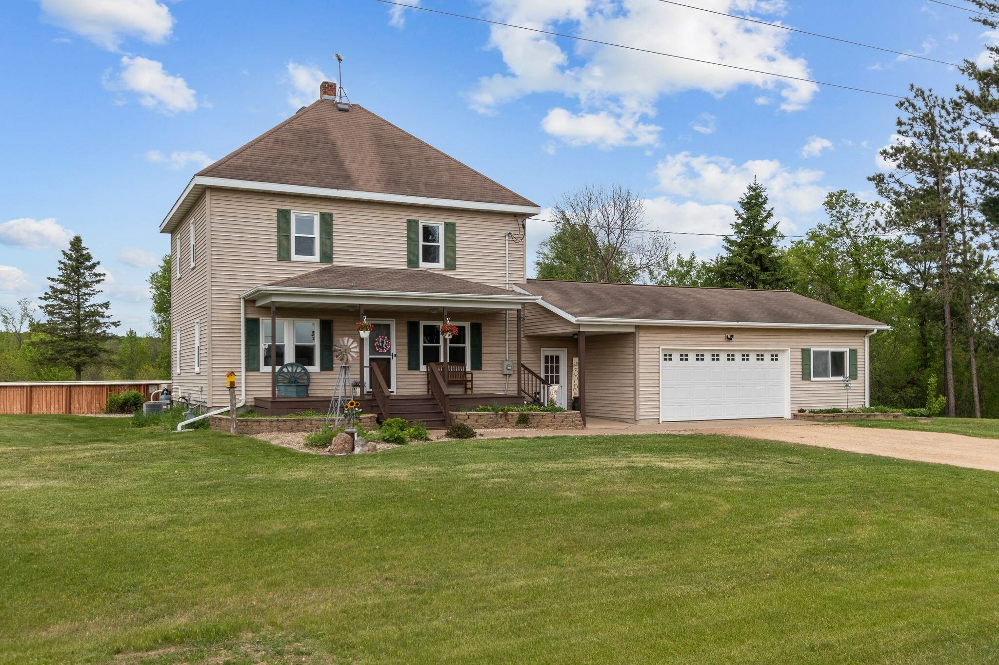 W12370 Swamp Road  Marion WI 54950-9149 photo