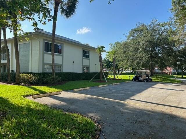 Property Photo:  1204 Bahama Bnd E1  FL 33066 