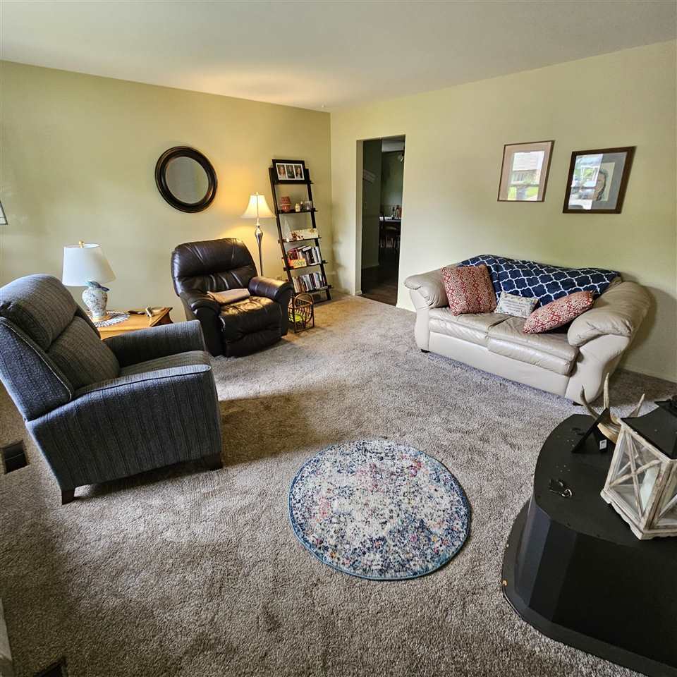 Property Photo: 1835 Valley Drive IN 47374
