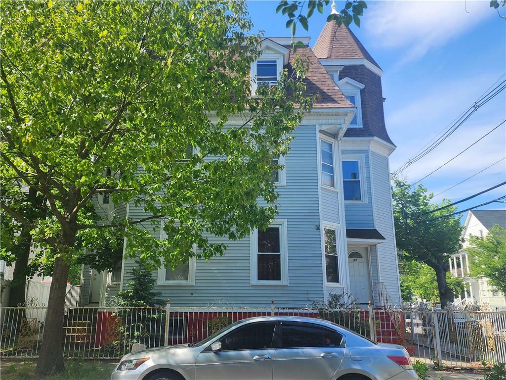 Property Photo:  95 Congress Avenue  RI 02907 